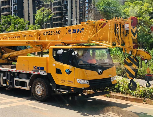 新沂市大件设备吊装租赁吊车